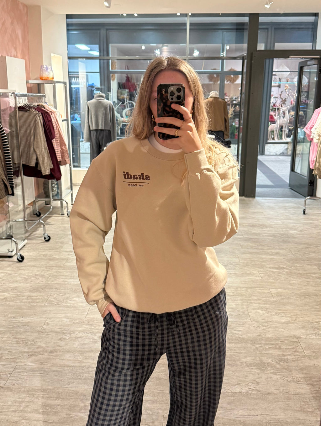 skadi Pullover beige