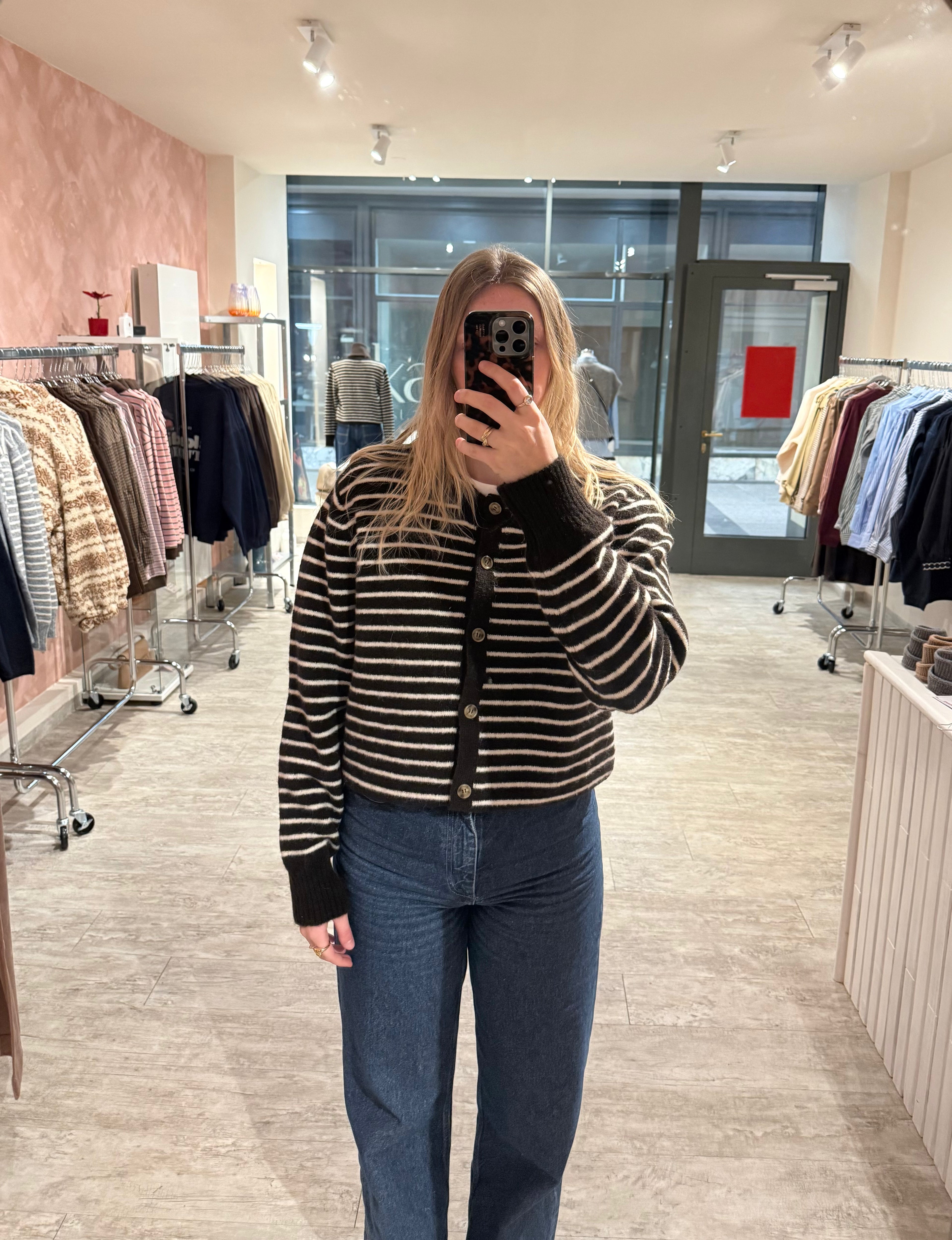 LIPSTIK Strickjacke braun