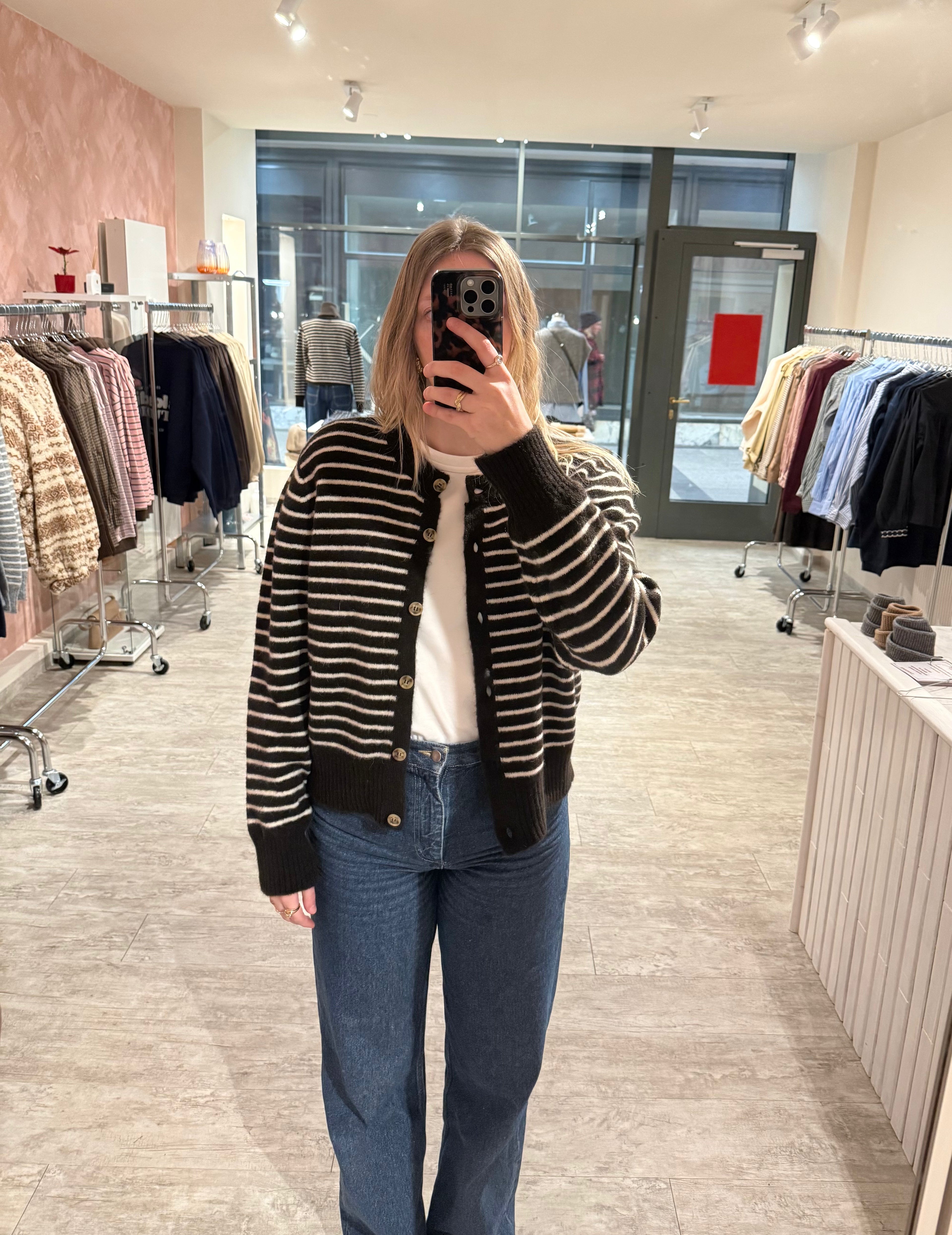 LIPSTIK Strickjacke braun