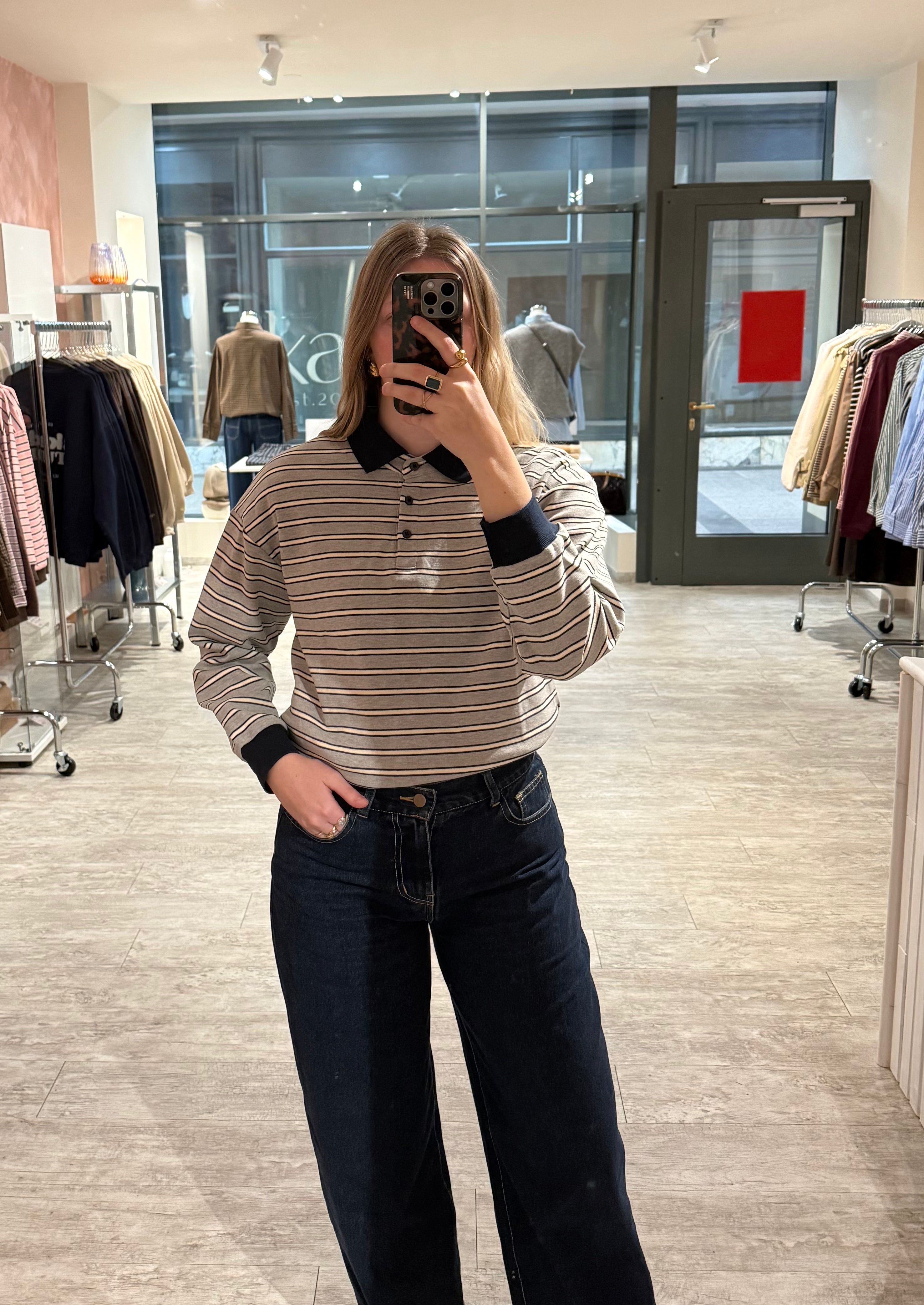 Pullover mit Kragen grau